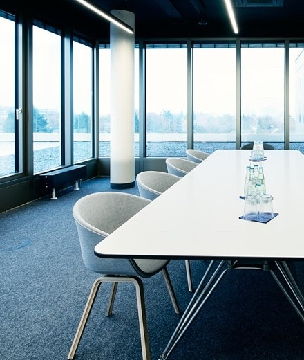 office001@2x